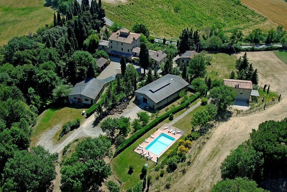 Agriturismo Bellavista Radicondoli مزرعة للإقامة